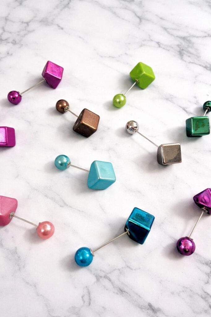 Squared shaped hijab pins